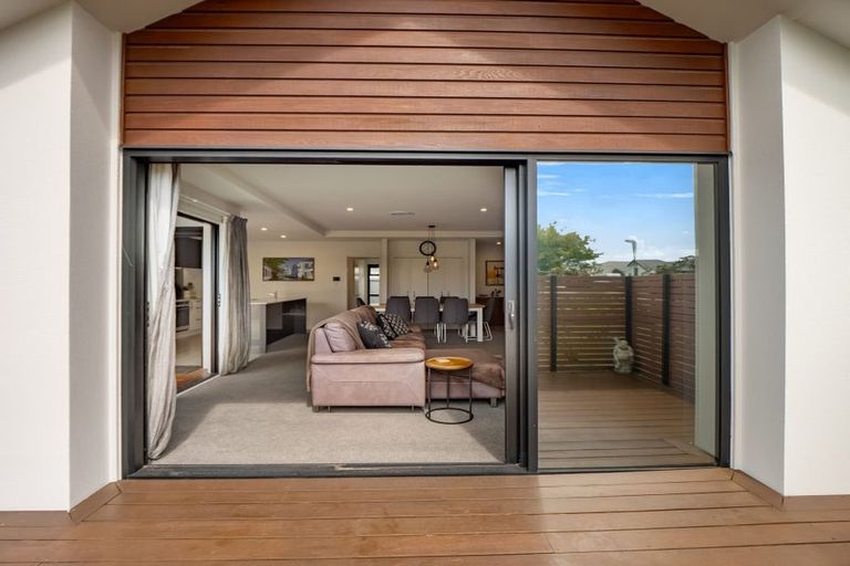 Photo of property in 21 Watkins Drive, Rangiora, 7400