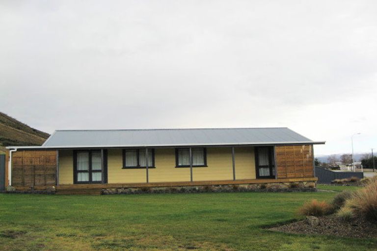 Photo of property in 1 Mcmurray Place, Clyde, 9330