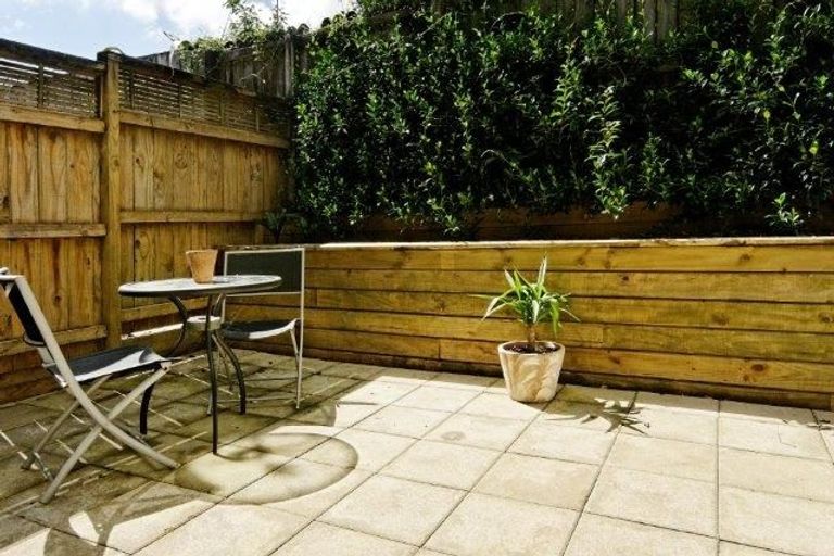 Photo of property in 19/8 Soljak Place, Mount Albert, Auckland, 1025