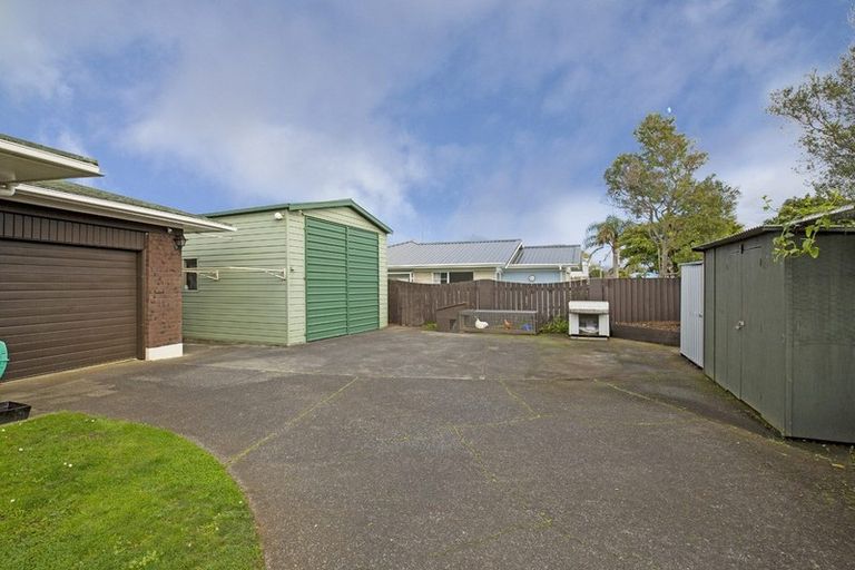 Photo of property in 54 Paterson Avenue West, Pukekohe, 2120