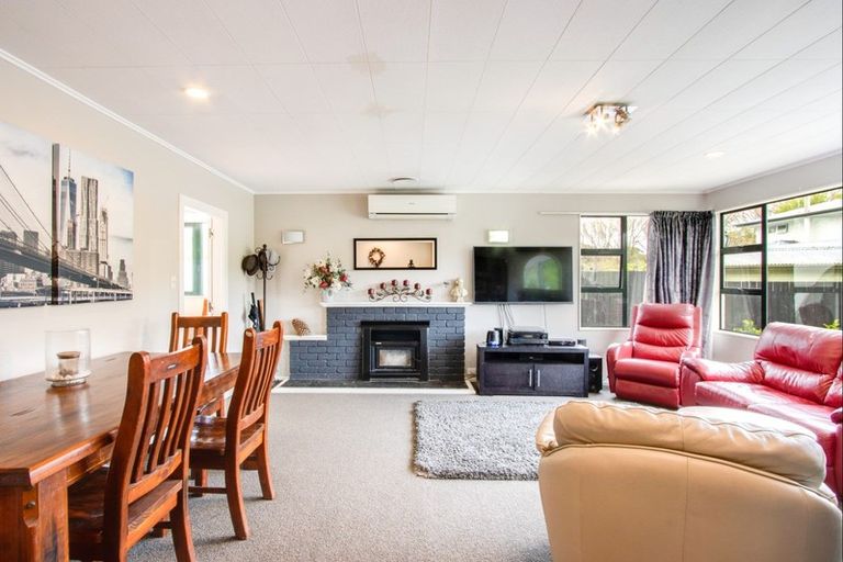 Photo of property in 18 Keirunga Road, Havelock North, 4130