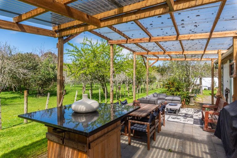 Photo of property in 35 Whelans Road, Levin, 5571