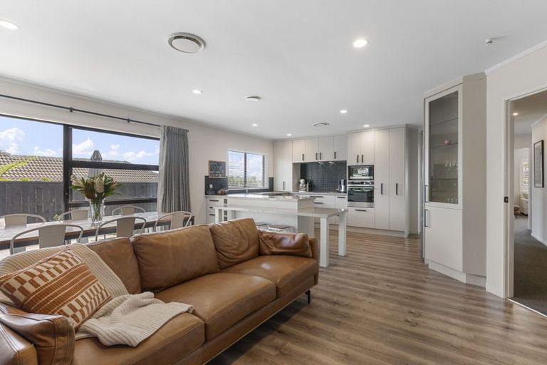 Photo of property in 11 Leicester Parade, Somerville, Auckland, 2014
