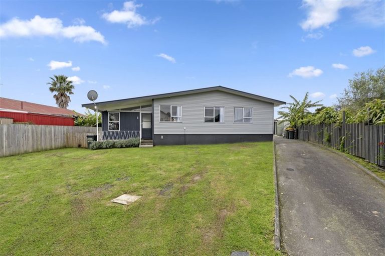 Photo of property in 6 Chisholm Place, Mangere East, Auckland, 2024