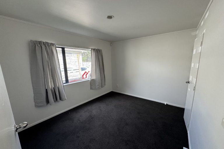 Photo of property in 344 Roscommon Road, Clendon Park, Auckland, 2103