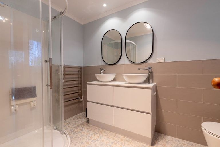 Photo of property in 1 Curnow Place, Leamington, Cambridge, 3432