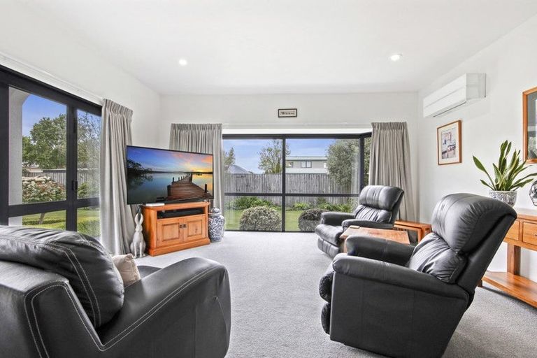 Photo of property in 1 Olivea Place, Oxford, 7430