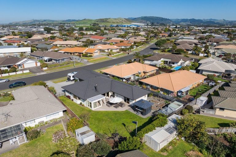 Photo of property in 18 Lotus Avenue, Mount Maunganui, 3116