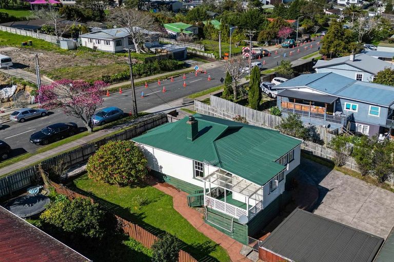 Photo of property in 1/47 Newington Road, Henderson, Auckland, 0612