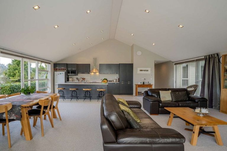 Photo of property in 17 Alderton Drive, Kerikeri, 0230