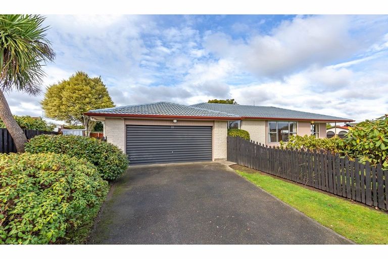 Photo of property in 48 Oldwood Street, Bishopdale, Christchurch, 8053