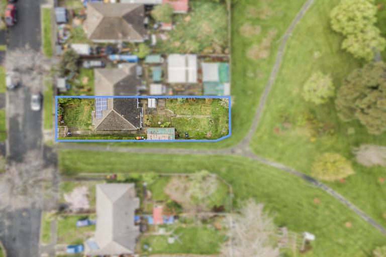 Photo of property in 32 Riley Crescent, Woolston, Christchurch, 8023