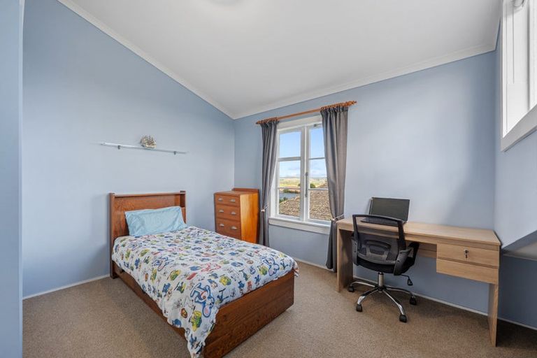 Photo of property in 13 Karaka Street, Helensville, 0800