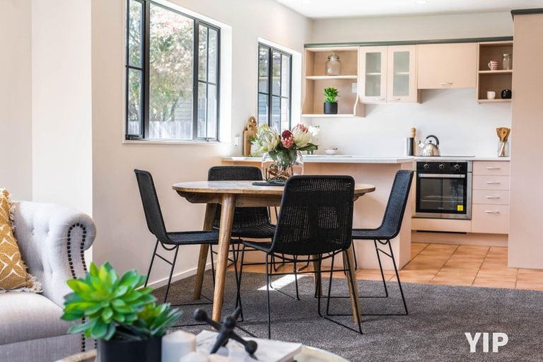 Photo of property in 2/10 Pohutukawa Street, Woburn, Lower Hutt, 5010