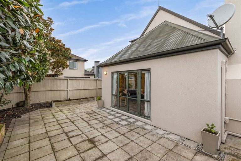 Photo of property in 53 Hawkesbury Avenue, St Albans, Christchurch, 8014