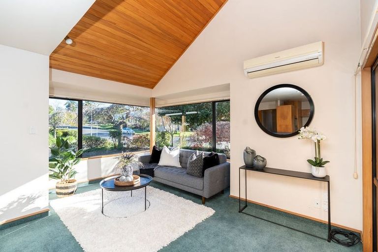 Photo of property in 15 Burn-murdoch Street, St Andrews, Hamilton, 3200