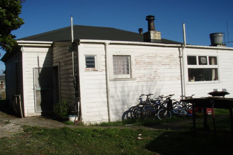 Photo of property in 29 Dublin Street, Martinborough, 5711