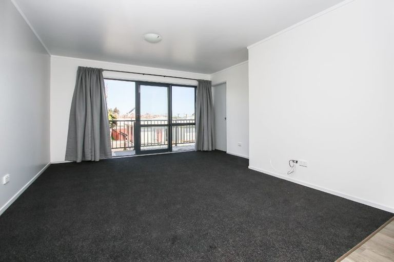 Photo of property in 4/200 Old Farm Road, Hamilton East, Hamilton, 3216