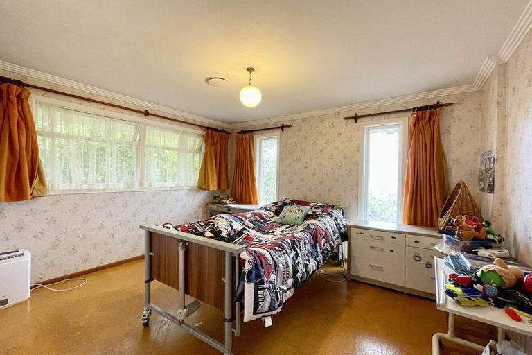 Photo of property in 9 Montana Place, Merrilands, New Plymouth, 4312