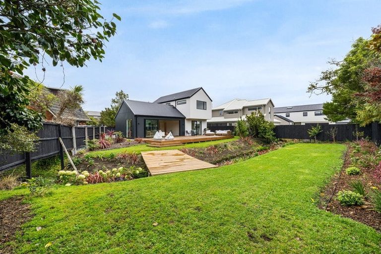 Photo of property in 11 Ketton Place, St Albans, Christchurch, 8052