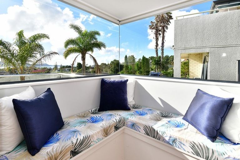 Photo of property in 144 Red Beach Road, Red Beach, 0932