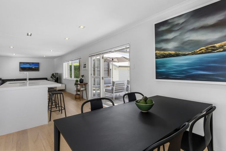 Photo of property in 32 Hinewa Road, Otumoetai, Tauranga, 3110