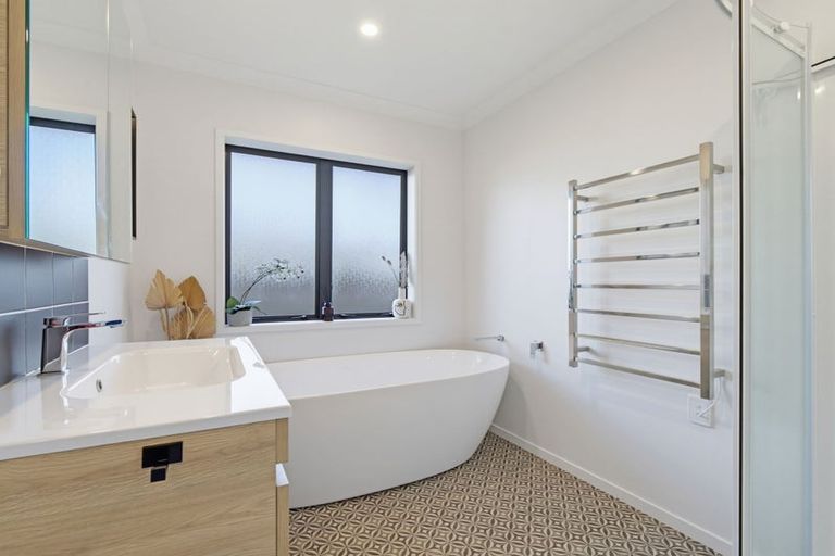 Photo of property in 16a Bullmore Place, Pukehangi, Rotorua, 3015