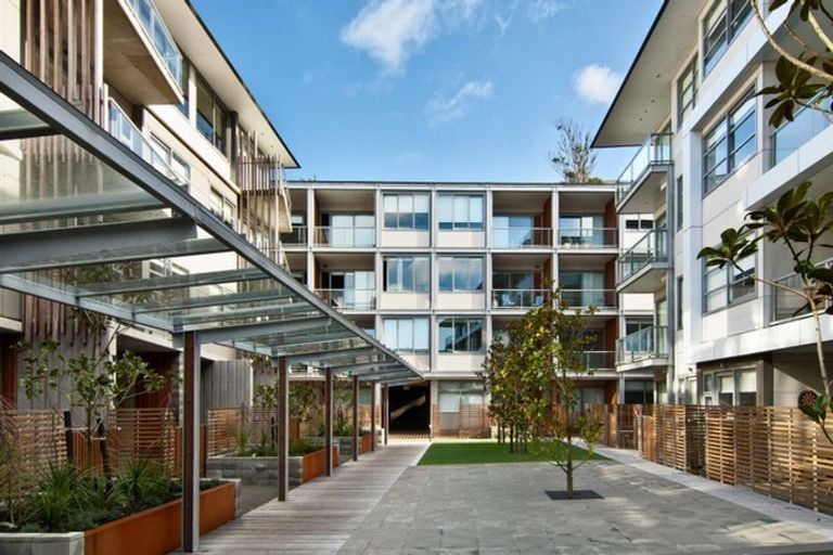 Photo of property in Revolucion Apartments, 302n/28 Torrens Terrace, Mount Cook, Wellington, 6011