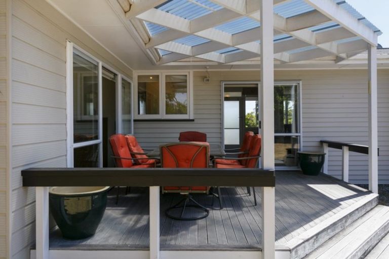 Photo of property in 34 Aubrey Crescent, Rainbow Point, Taupo, 3330