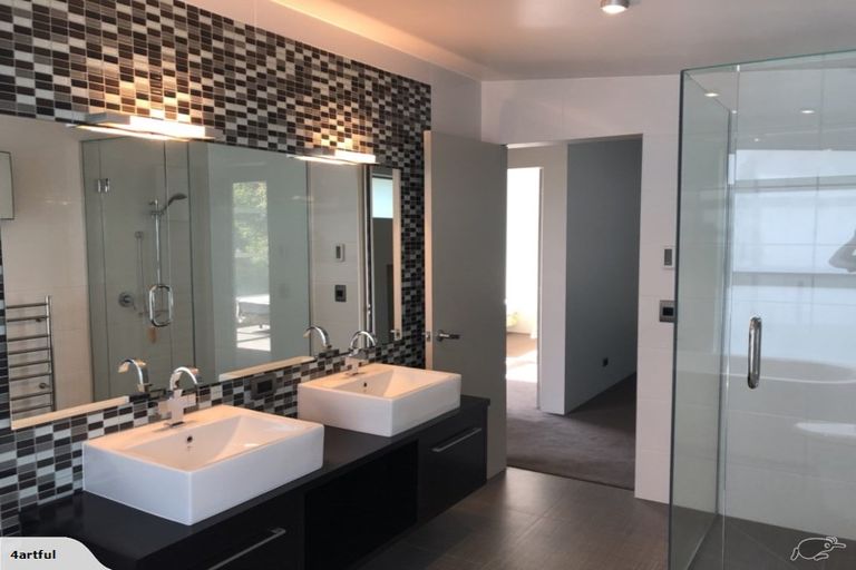 Photo of property in 62 Dyers Pass Road, Cashmere, Christchurch, 8022