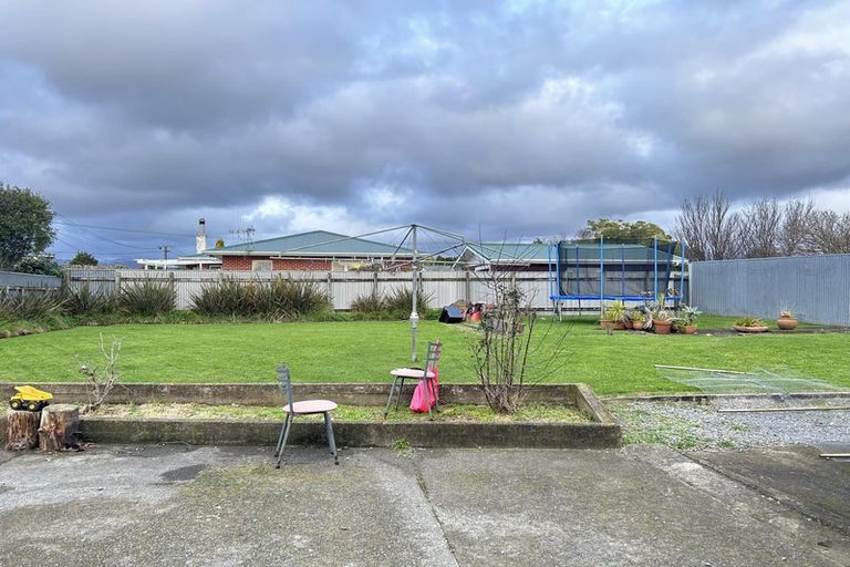 Photo of property in 14a Sussex Street, Levin, 5510