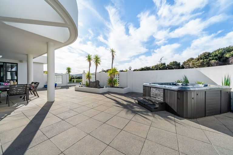 Photo of property in 1 Young Nicks Lane, Whitby, Porirua, 5024