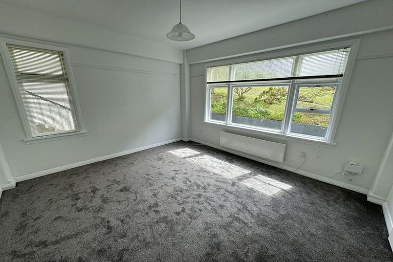 Photo of property in San Antonio Flats, 2/12 Kilbirnie Crescent, Kilbirnie, Wellington, 6022