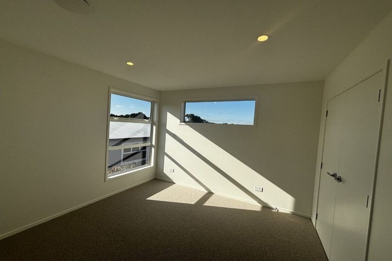 Photo of property in 4/4 Cracroft Street, Welbourn, New Plymouth, 4310