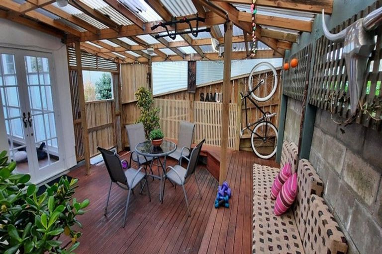 Photo of property in 361 Karori Road, Karori, Wellington, 6012