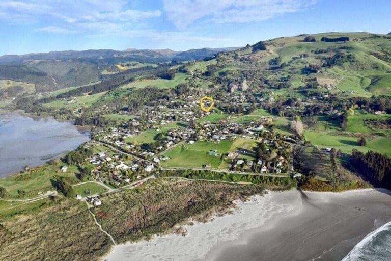 Photo of property in 1 Perry Street, Warrington, Waikouaiti, 9471