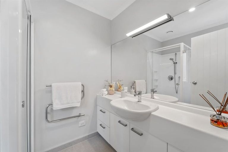 Photo of property in 7 Phoebe Meikle Place, Torbay, Auckland, 0630