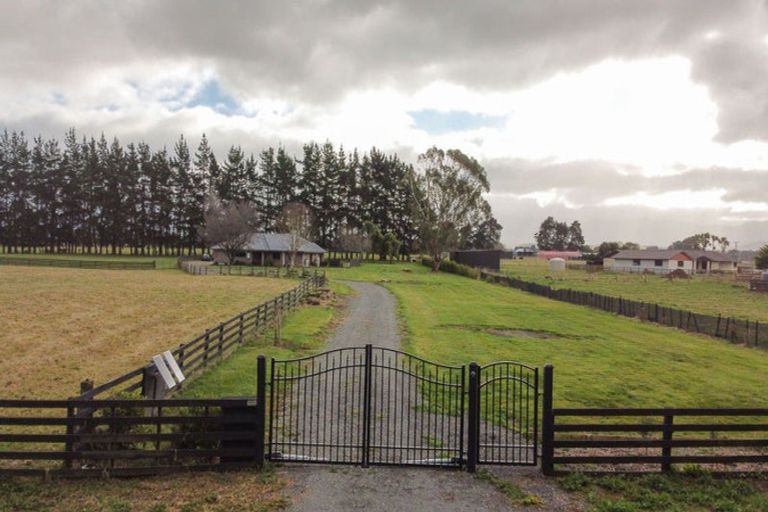 Photo of property in 12 Totaramahonga Road, Dannevirke, 4972