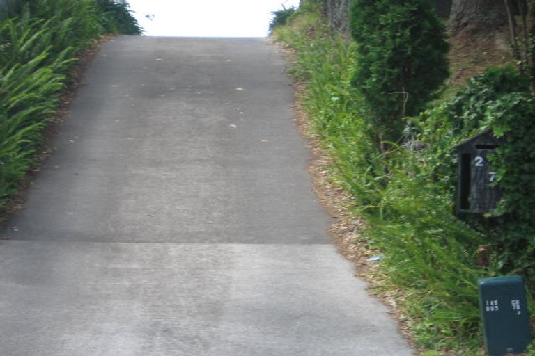 Photo of property in 3/27 Ludlow Terrace, Totara Vale, Auckland, 0627