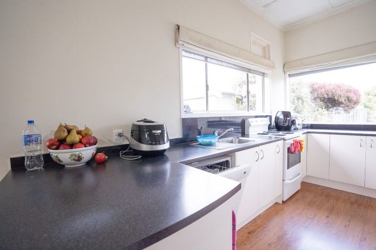 Photo of property in 92 Roy Street, Palmerston North, 4410