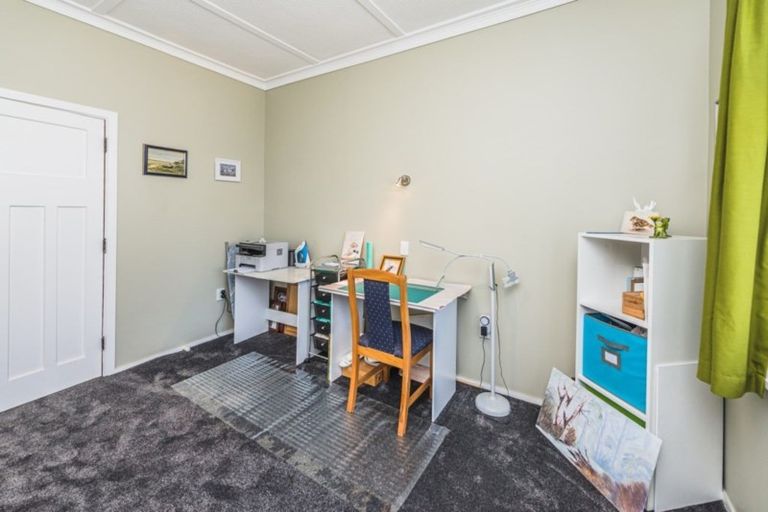 Photo of property in 3 Ngapuhi Street, Saint Johns Hill, Whanganui, 4501