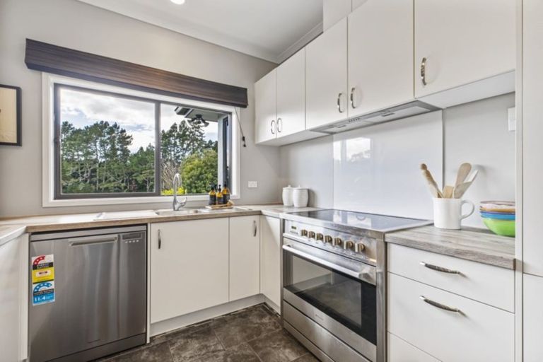 Photo of property in 51 Honeysuckle Lane, Ohauiti, Tauranga, 3112