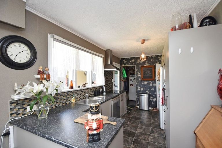 Photo of property in 14 Dumbarton Place, Strathern, Invercargill, 9812