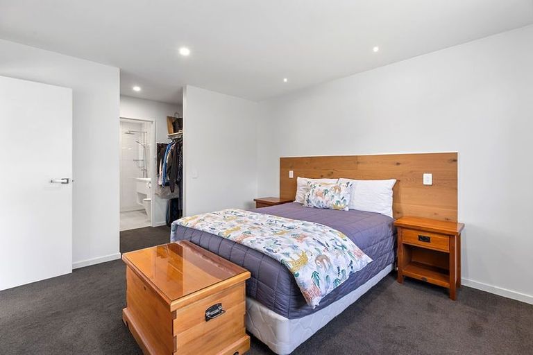 Photo of property in 28 Dunn Street, Lake Hawea, 9382