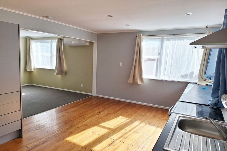 Photo of property in 10 John Street, Stokes Valley, Lower Hutt, 5019