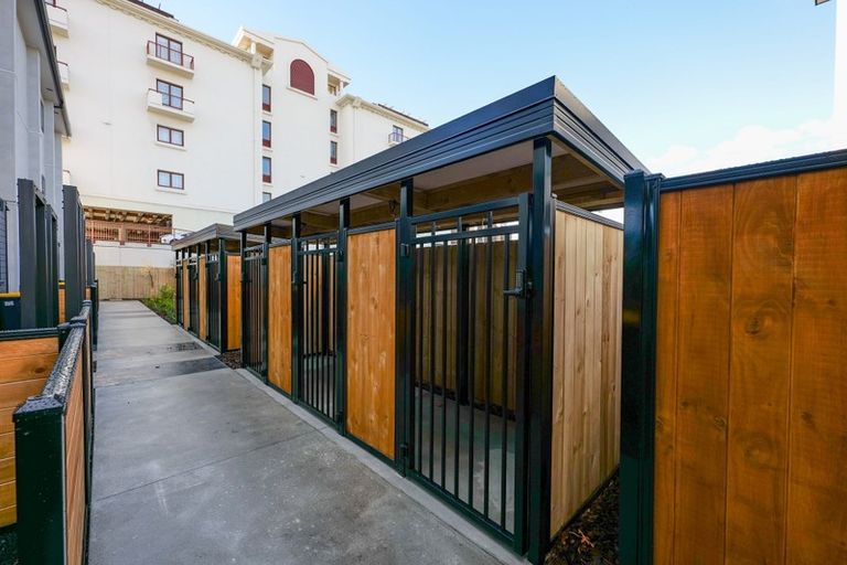 Photo of property in 2/100 Office Road, Merivale, Christchurch, 8014