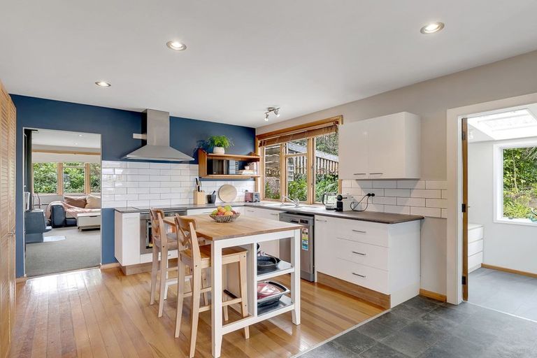 Photo of property in 29 Hiwi Crescent, Titahi Bay, Porirua, 5022