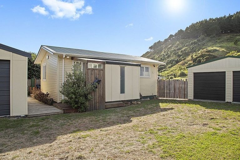 Photo of property in 151 Maunsell Road, Port Waikato, Tuakau, 2695