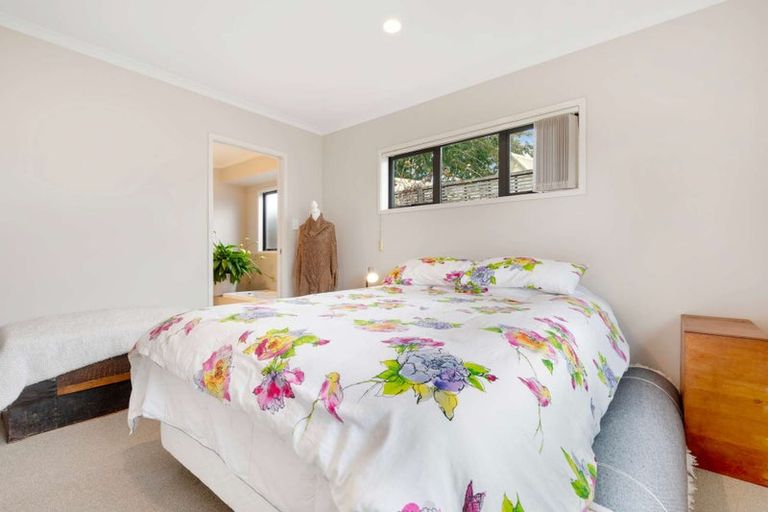 Photo of property in 104b Racecourse Road, Waiuku, 2123