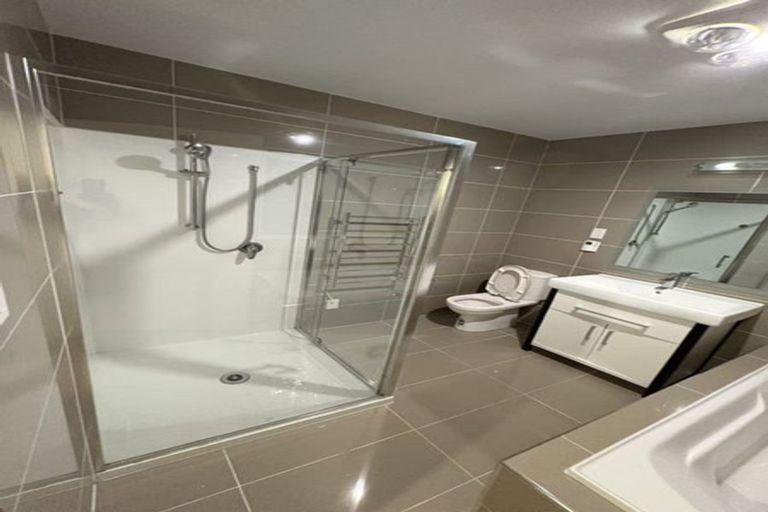 Photo of property in 1 Sunshine Boulevard, Sunnyvale, Auckland, 0612